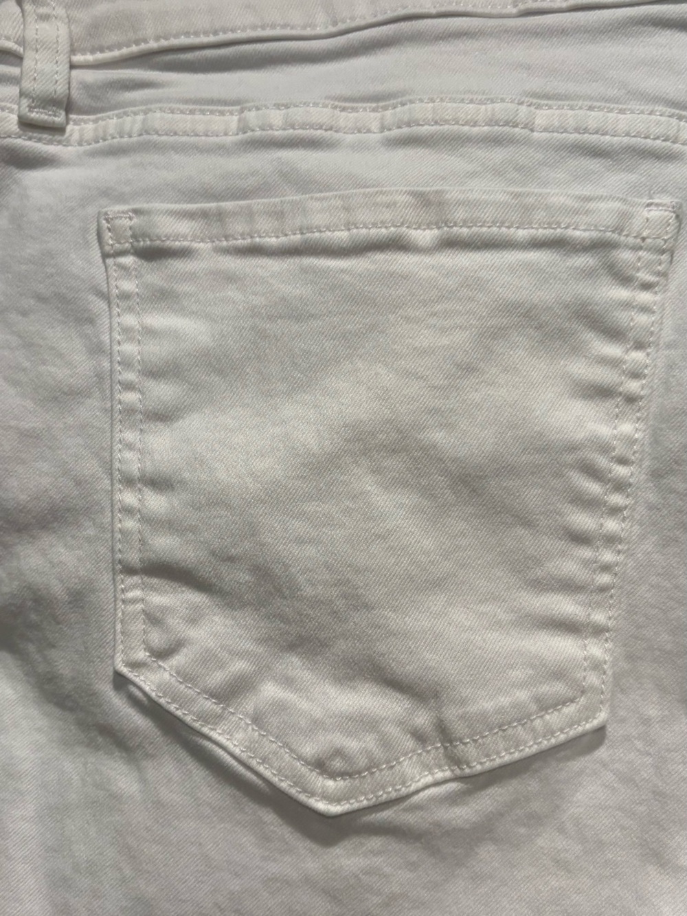 Kut from the Kloth - Women's Amy Cropped Straight Leg jean. Size 16. White - Picture 5 of 15